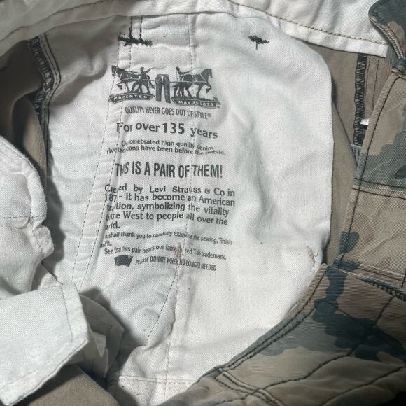 Levis Pants Mens 38x32 Brown Cargo Camouflage Tactical Utility Outdoors Military - Picture 7 of 14